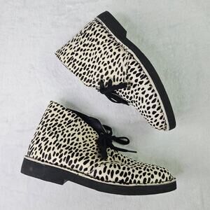 Womens Clarks Desert Boots Chukka Faux Animal Print Fur Cream Rare Size 6.5